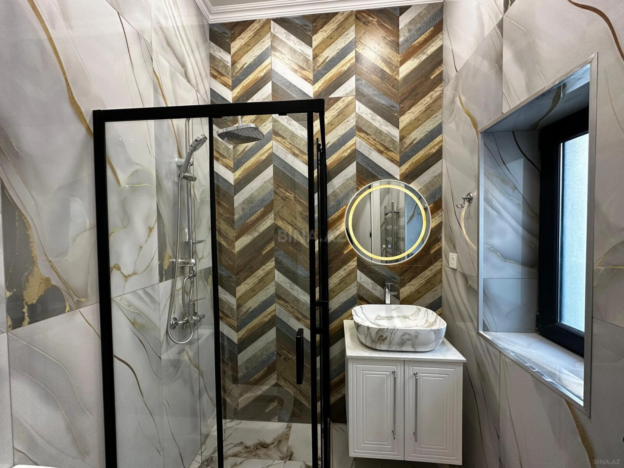 Satılır 4 otaqlı həyət evi 185 m²