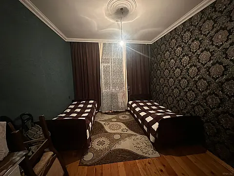 Satılır 4 otaqlı mənzil 100 m²