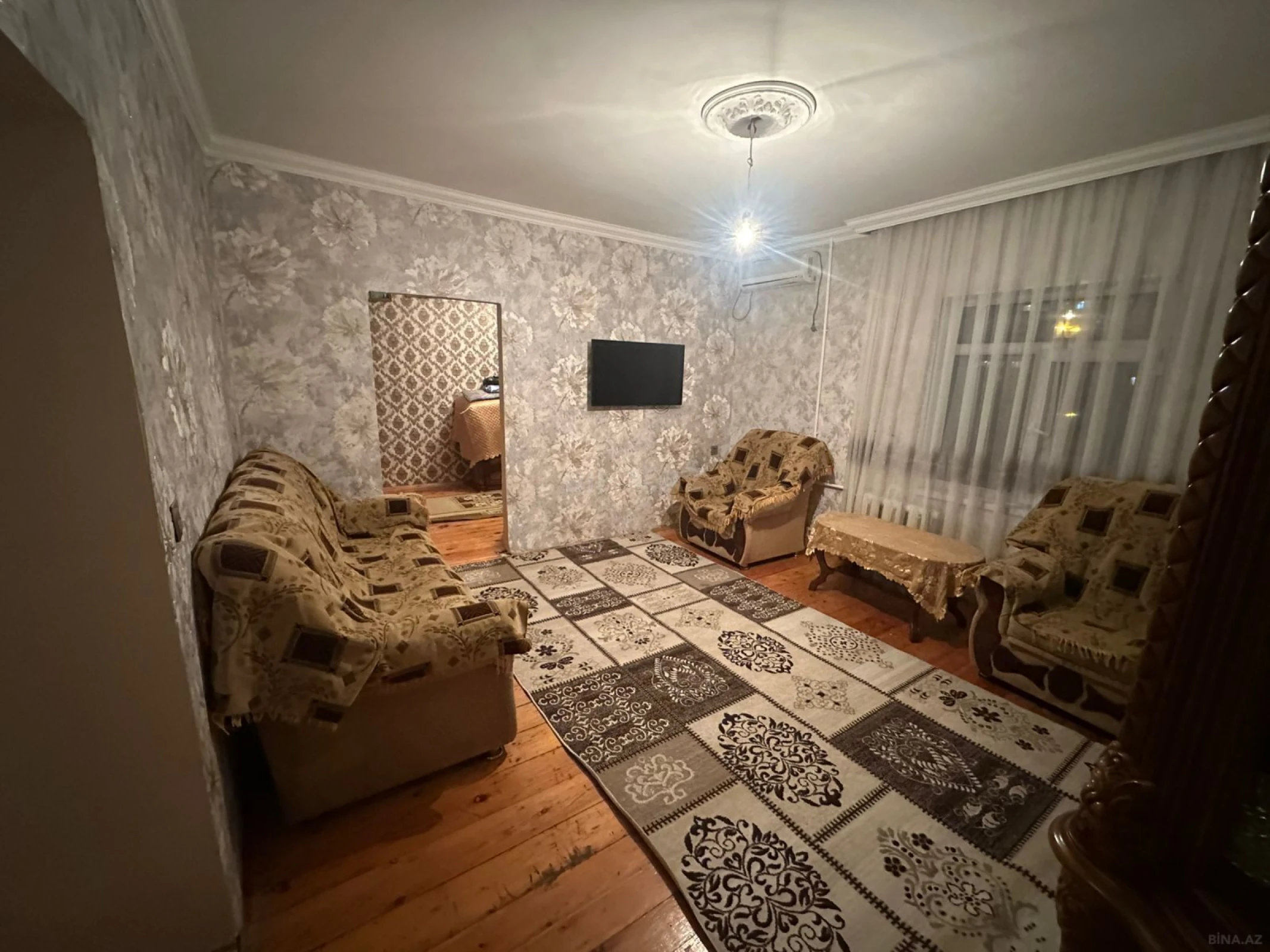 Satılır 4 otaqlı mənzil 100 m²