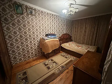 Satılır 4 otaqlı mənzil 100 m²
