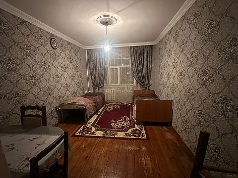 Satılır 4 otaqlı mənzil 100 m²