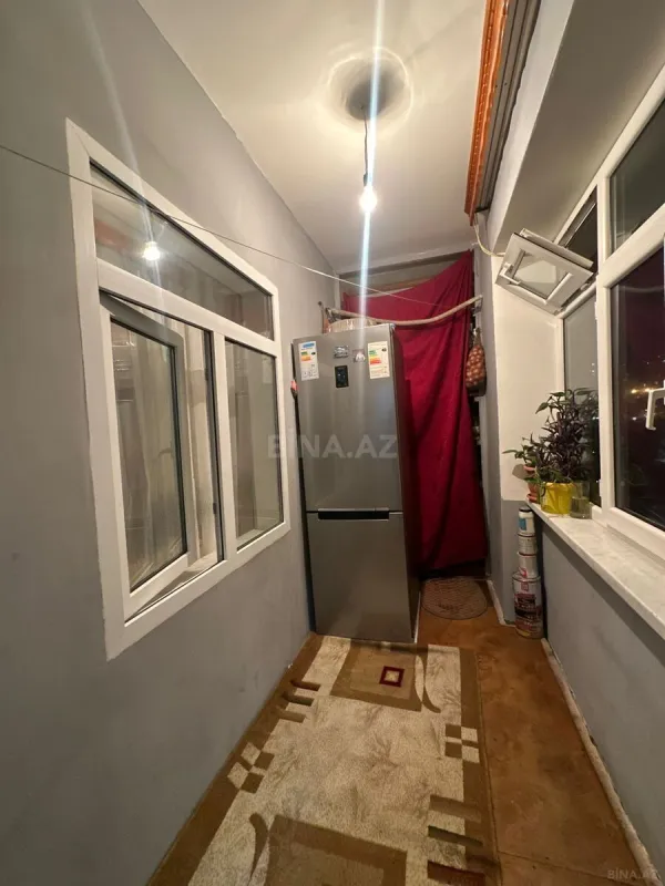 Satılır 4 otaqlı mənzil 100 m²