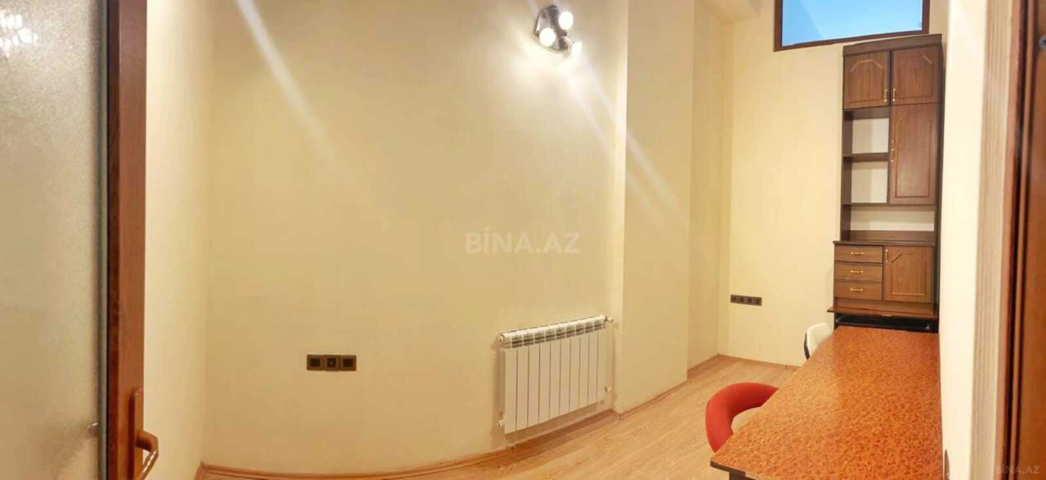 Kirayə verilir 5 otaqlı ofis 100 m²