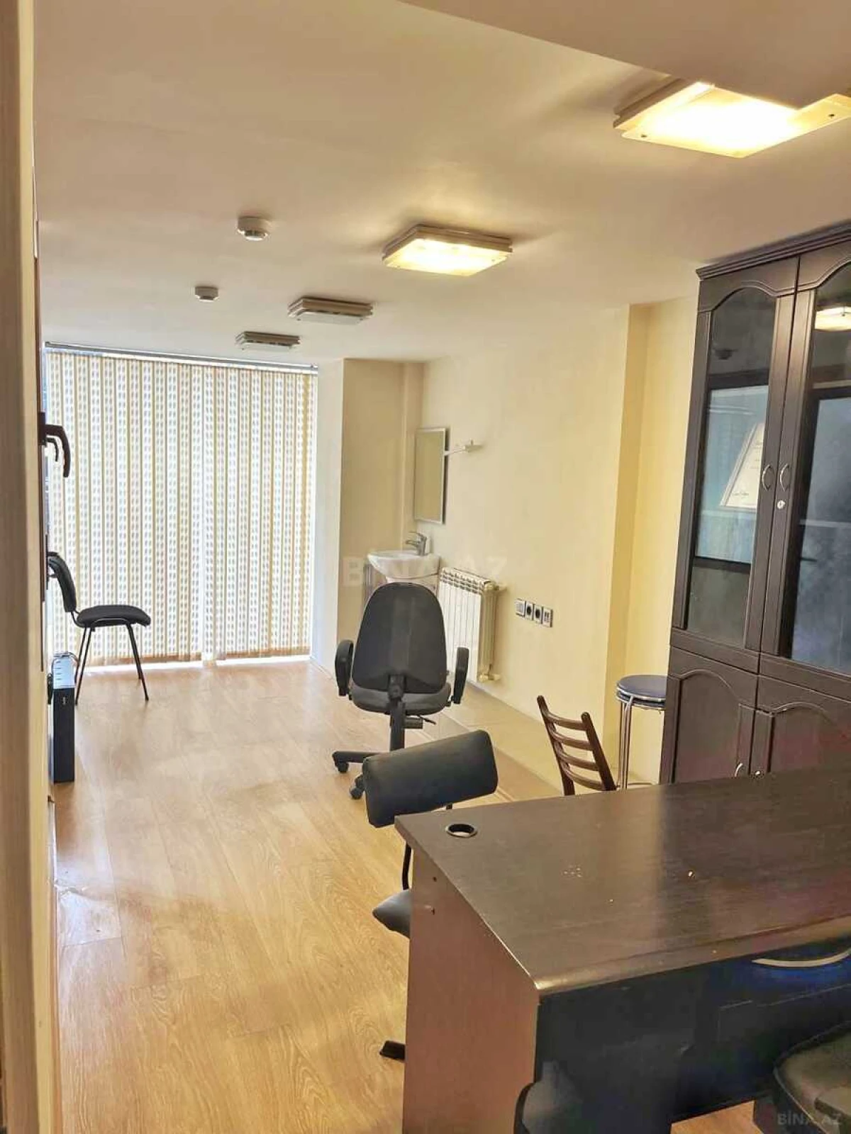 Kirayə verilir 5 otaqlı ofis 100 m²