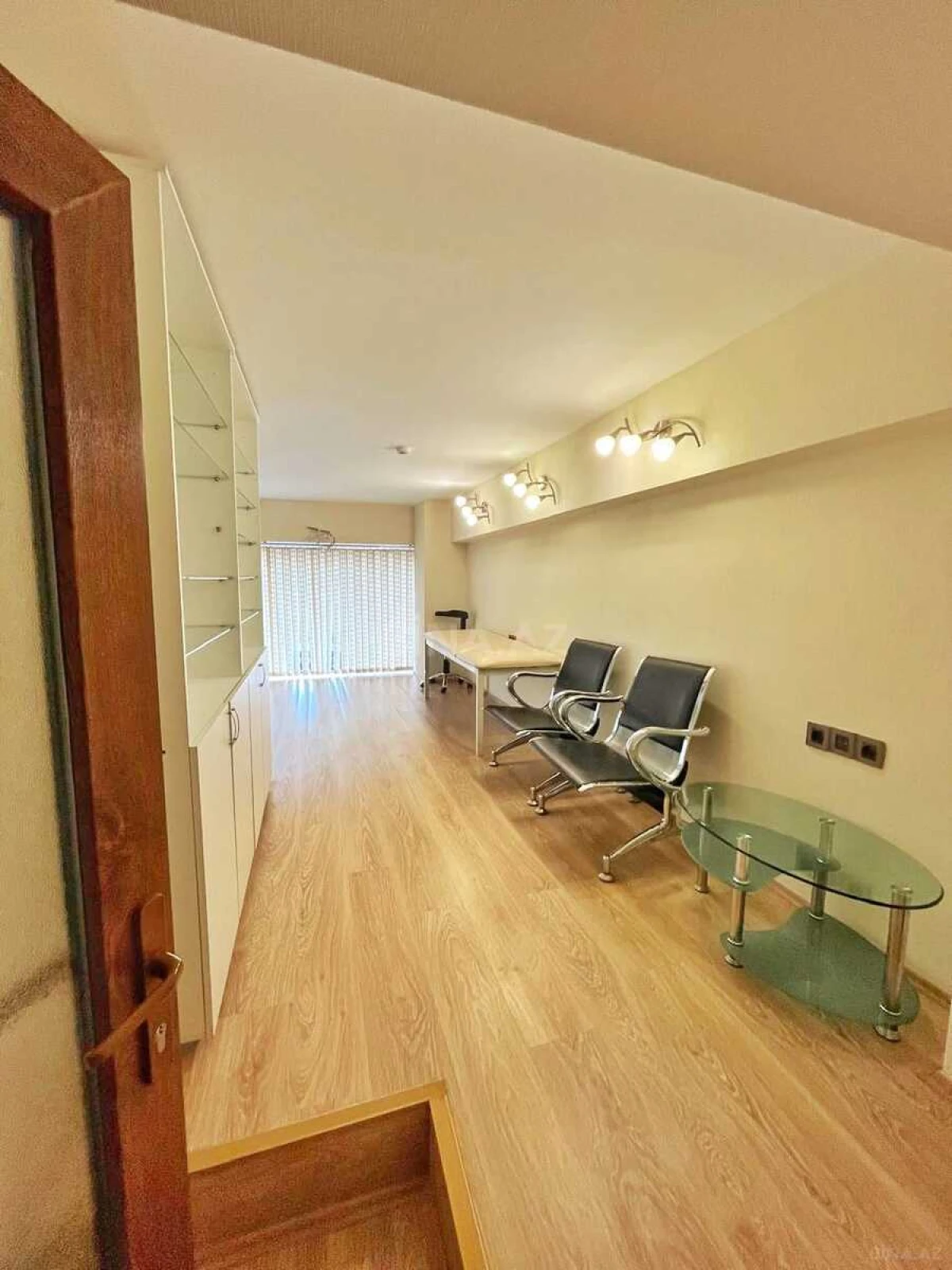 Kirayə verilir 5 otaqlı ofis 100 m²