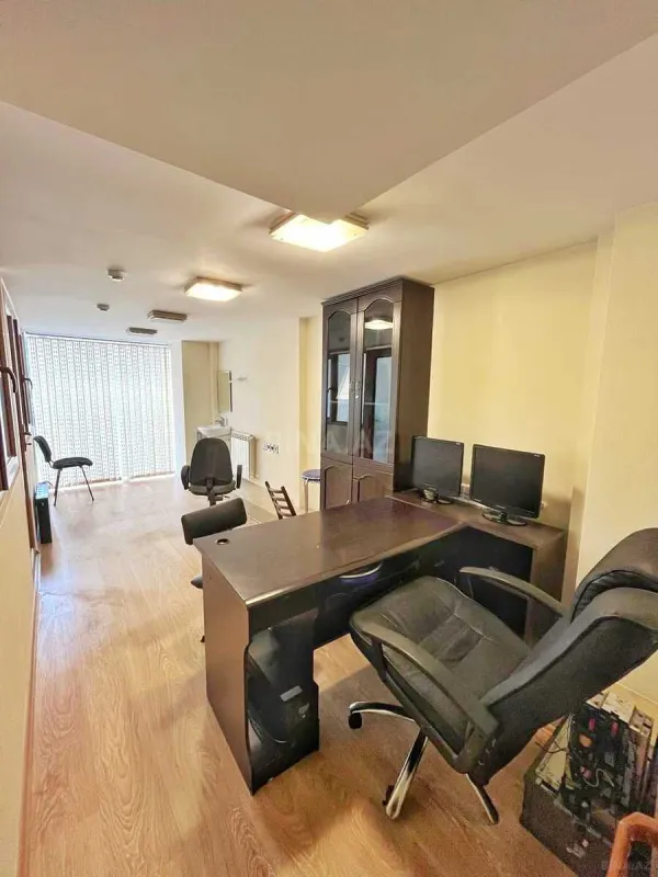 Kirayə verilir 5 otaqlı ofis 100 m²