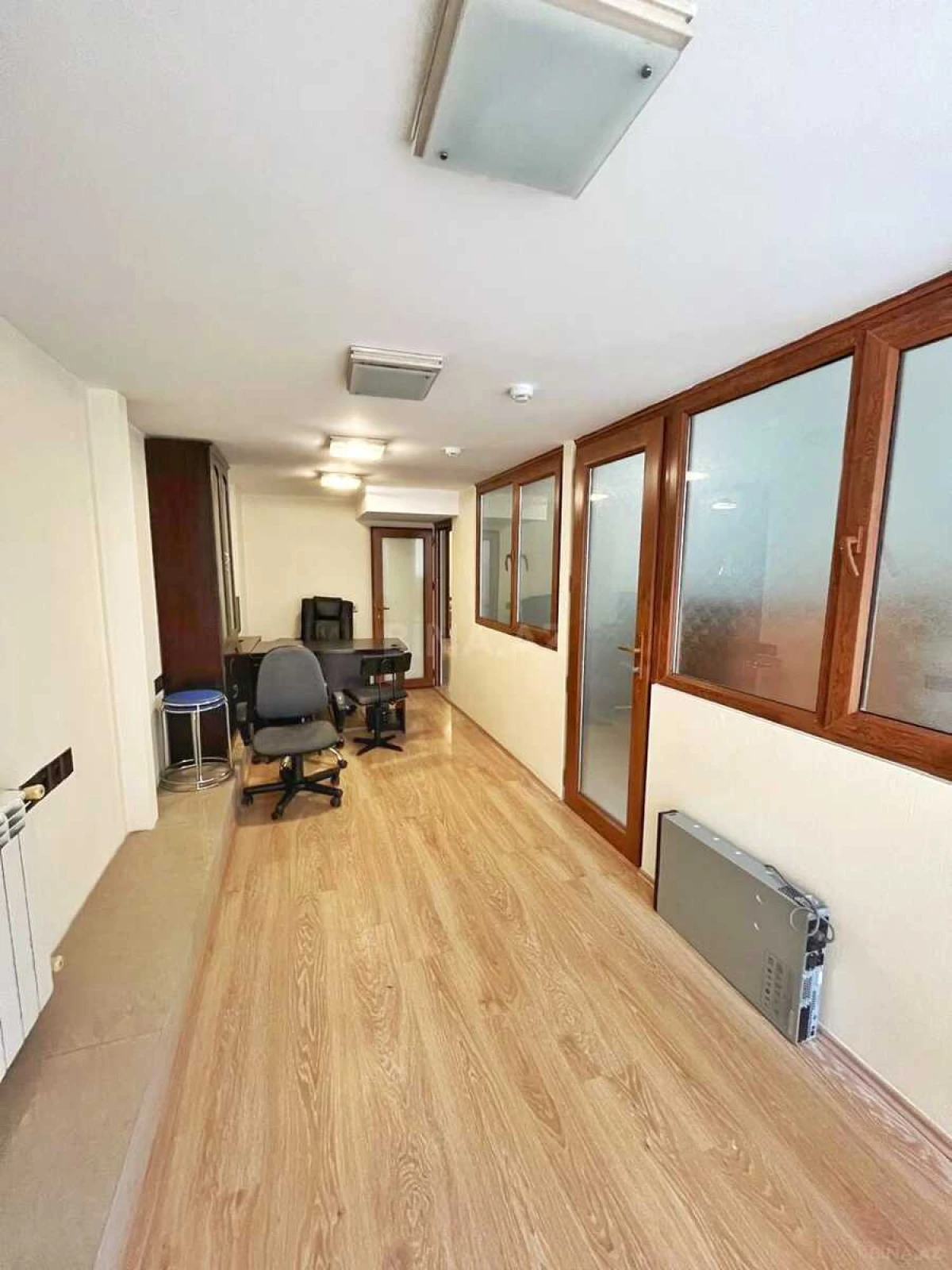 Kirayə verilir 5 otaqlı ofis 100 m²