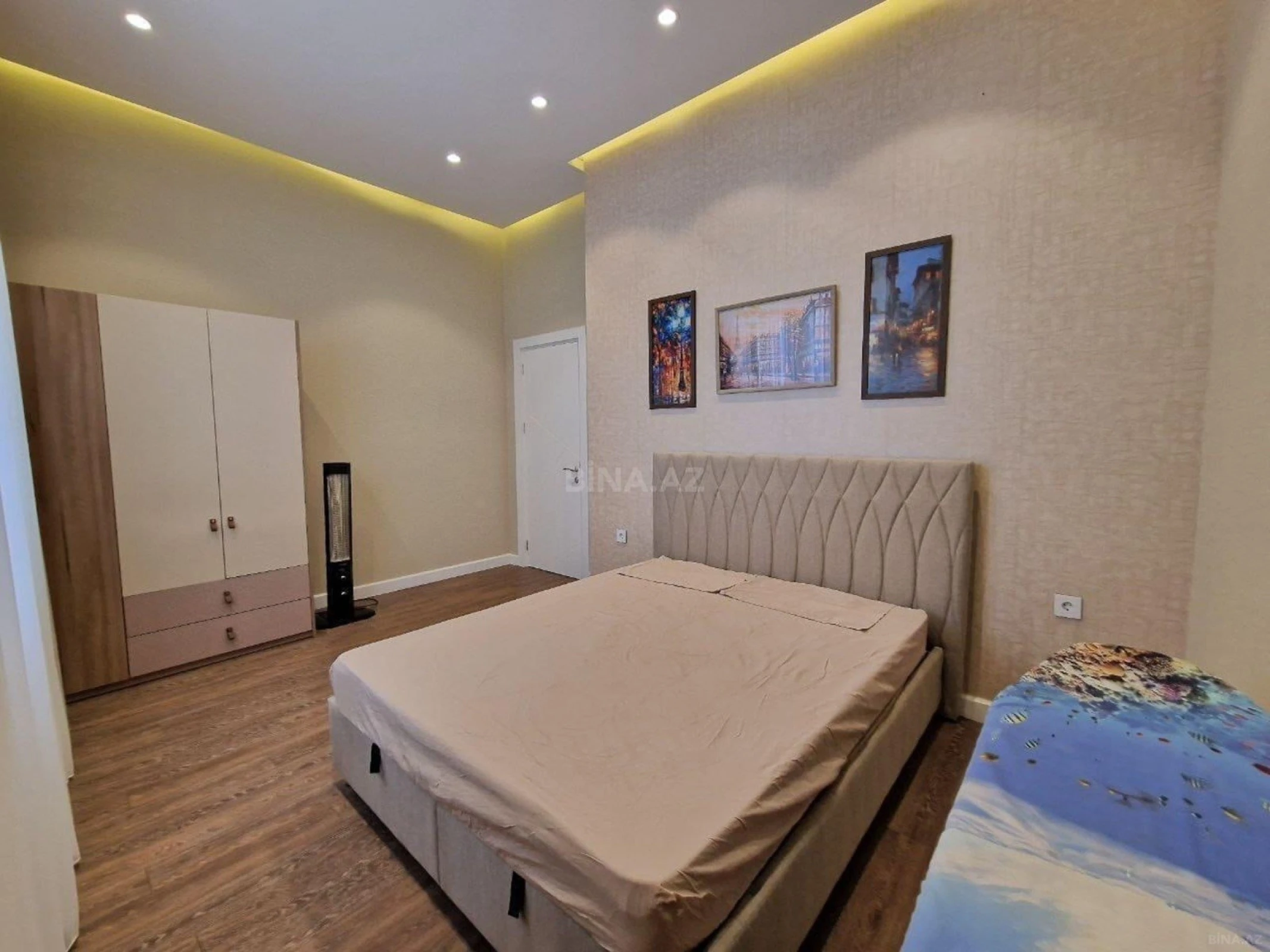 Kirayə verilir 4 otaqlı həyət evi 240 m²