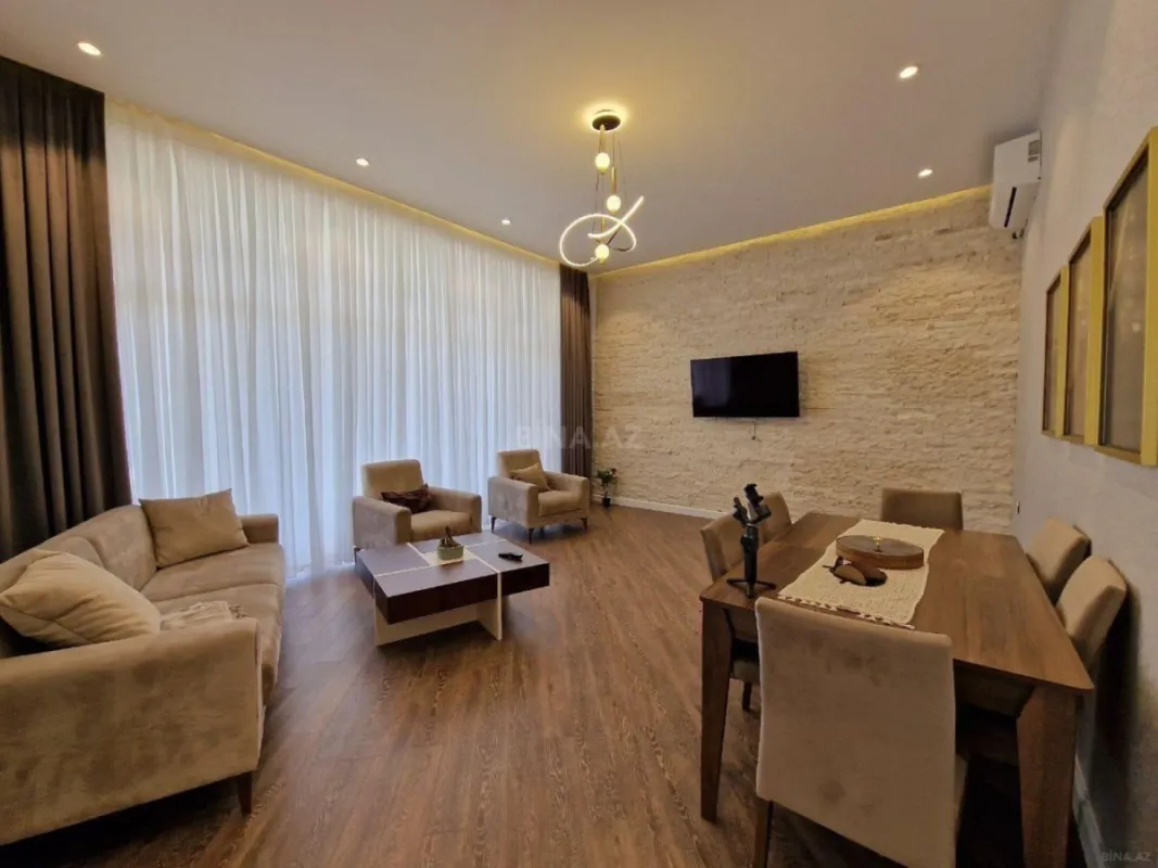 Kirayə verilir 4 otaqlı həyət evi 240 m²