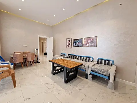 Kirayə verilir 4 otaqlı həyət evi 240 m²