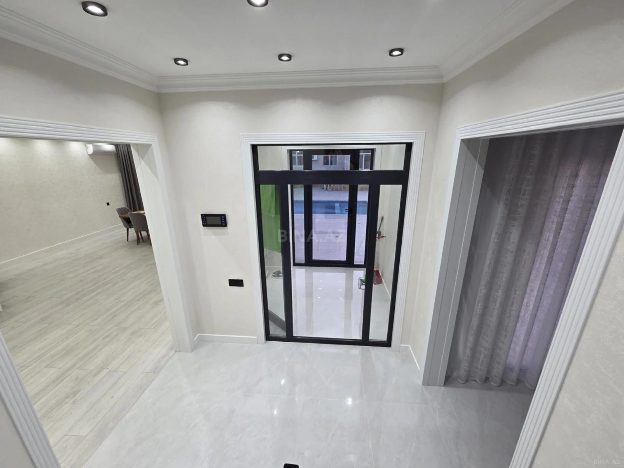 Kirayə verilir 5 otaqlı həyət evi 380 m²