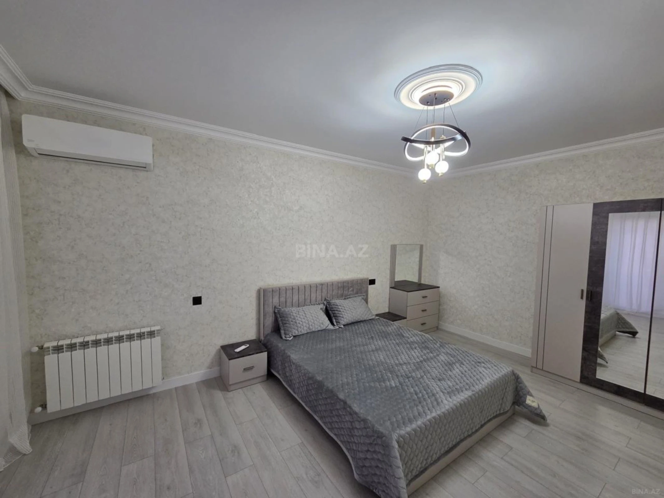 Kirayə verilir 5 otaqlı həyət evi 380 m²