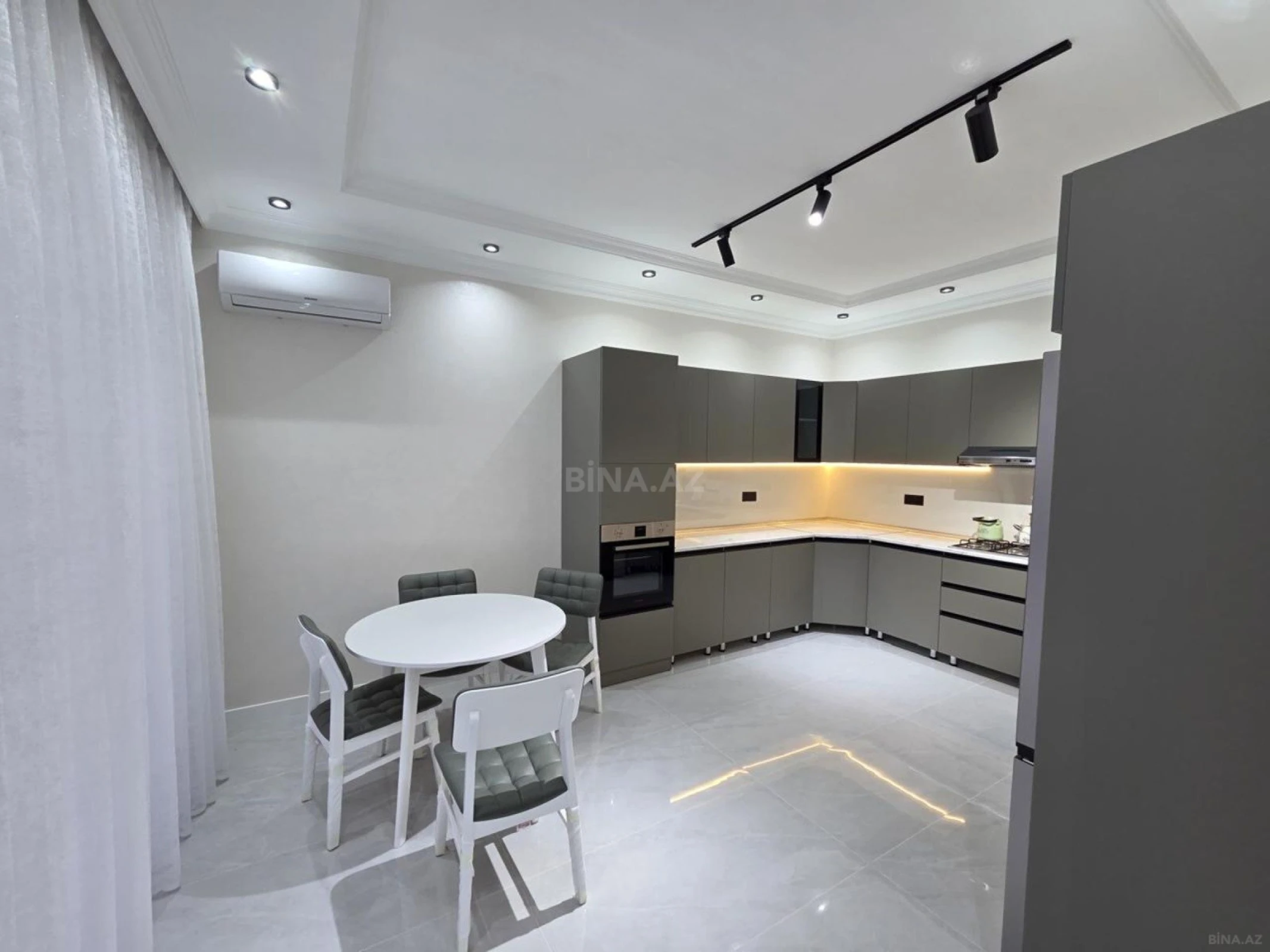 Kirayə verilir 5 otaqlı həyət evi 380 m²