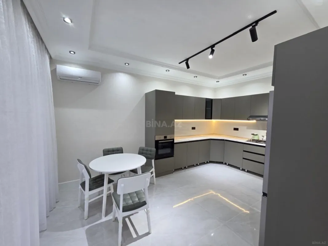 Kirayə verilir 5 otaqlı həyət evi 380 m²