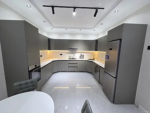 Kirayə verilir 5 otaqlı həyət evi 380 m²