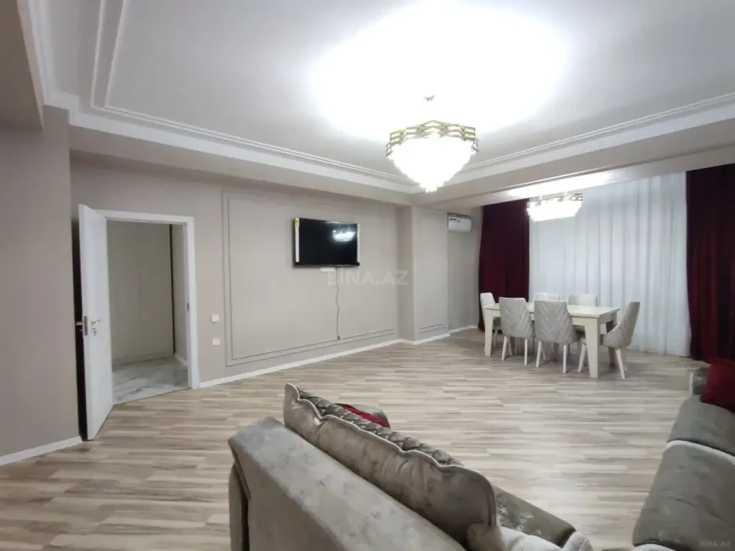 Kirayə verilir 3 otaqlı mənzil 140 m²