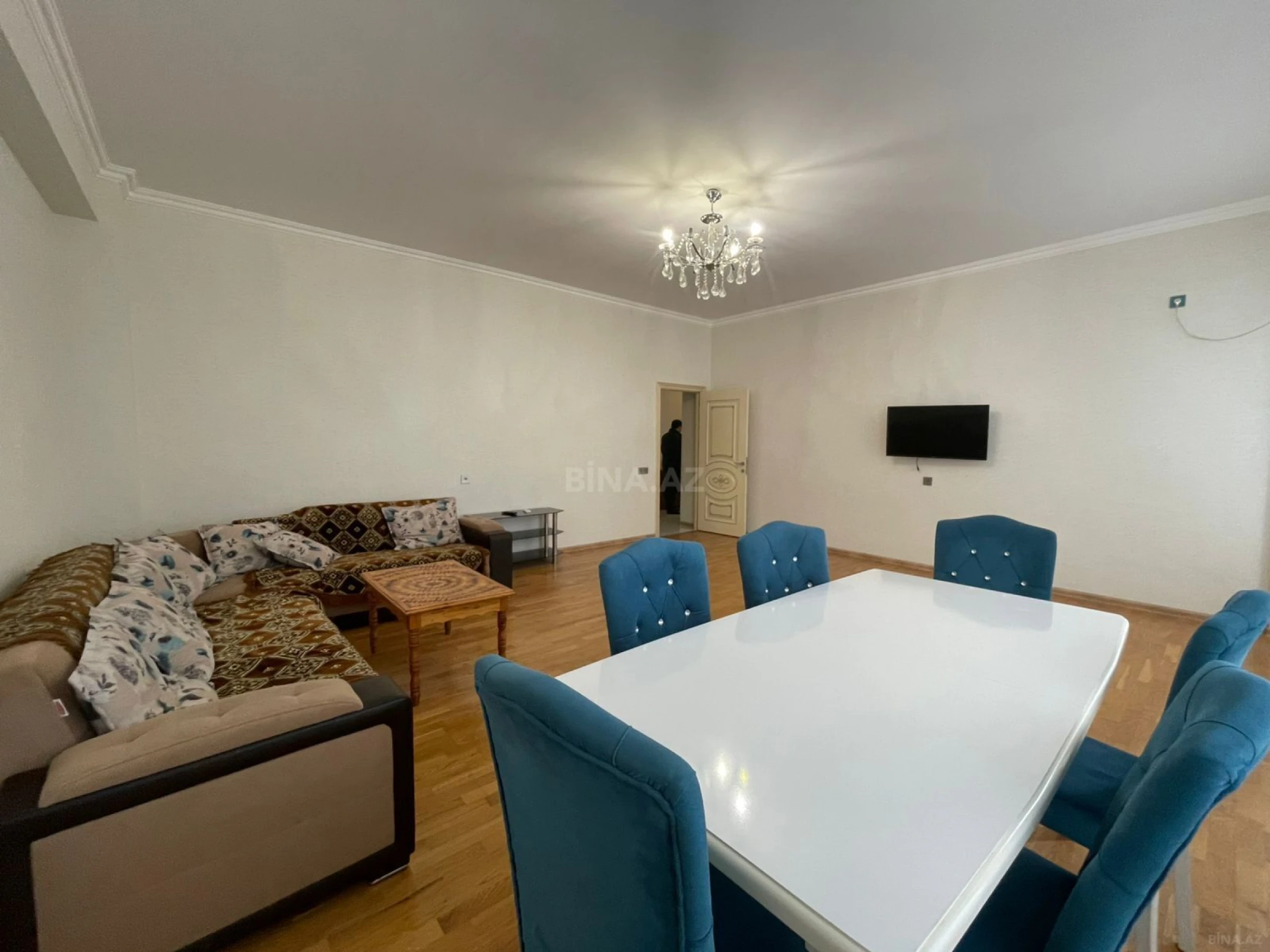 Kirayə verilir 3 otaqlı mənzil 100 m²