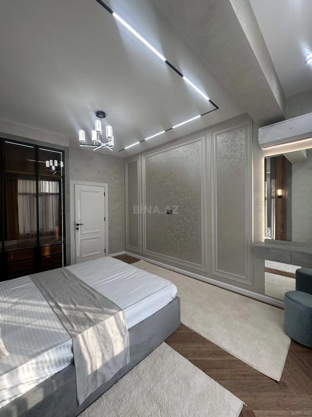 Satılır 2 otaqlı mənzil 68 m²