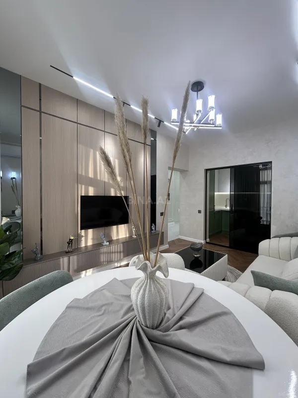 Satılır 2 otaqlı mənzil 68 m²