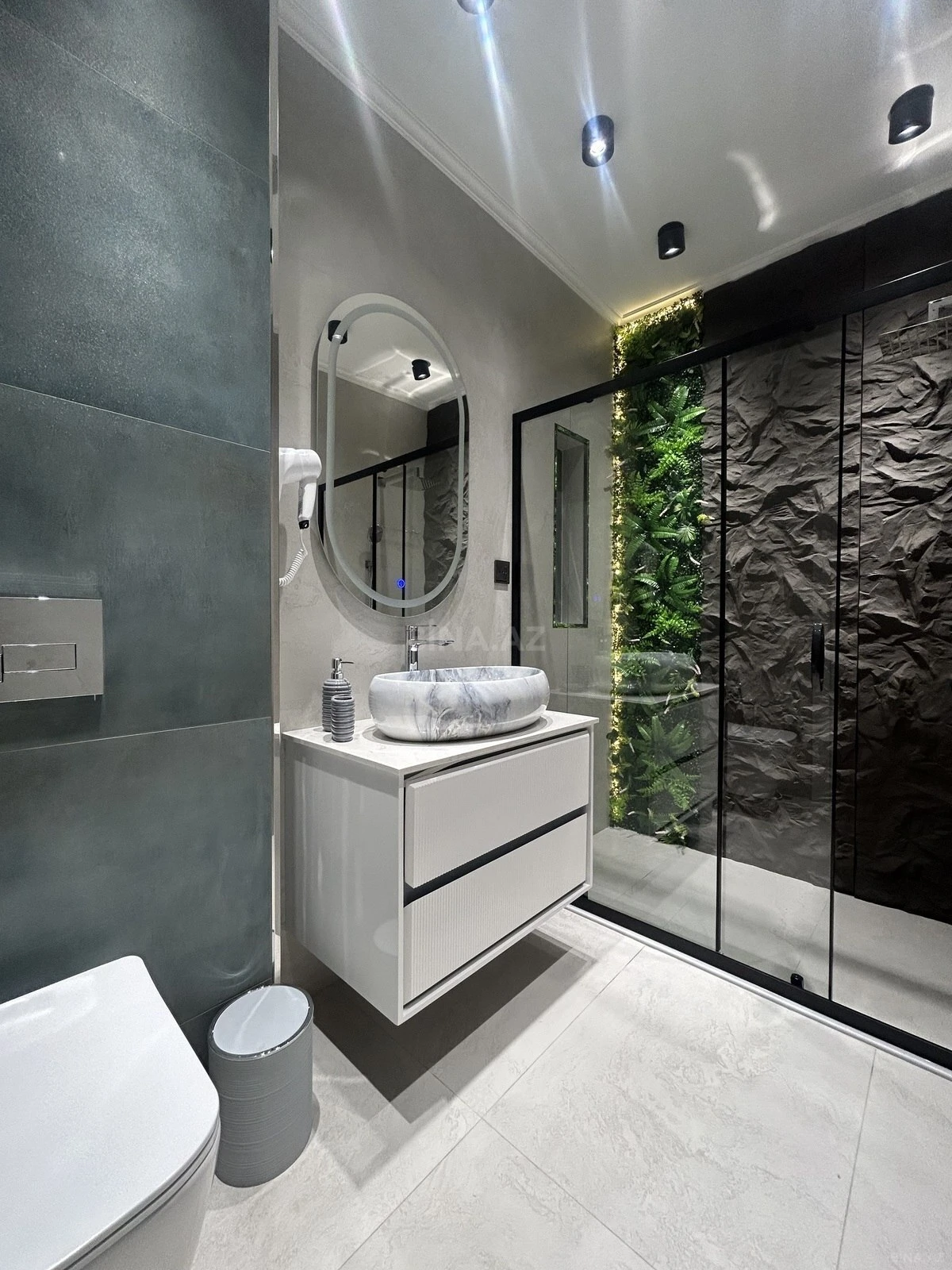 Satılır 2 otaqlı mənzil 68 m²