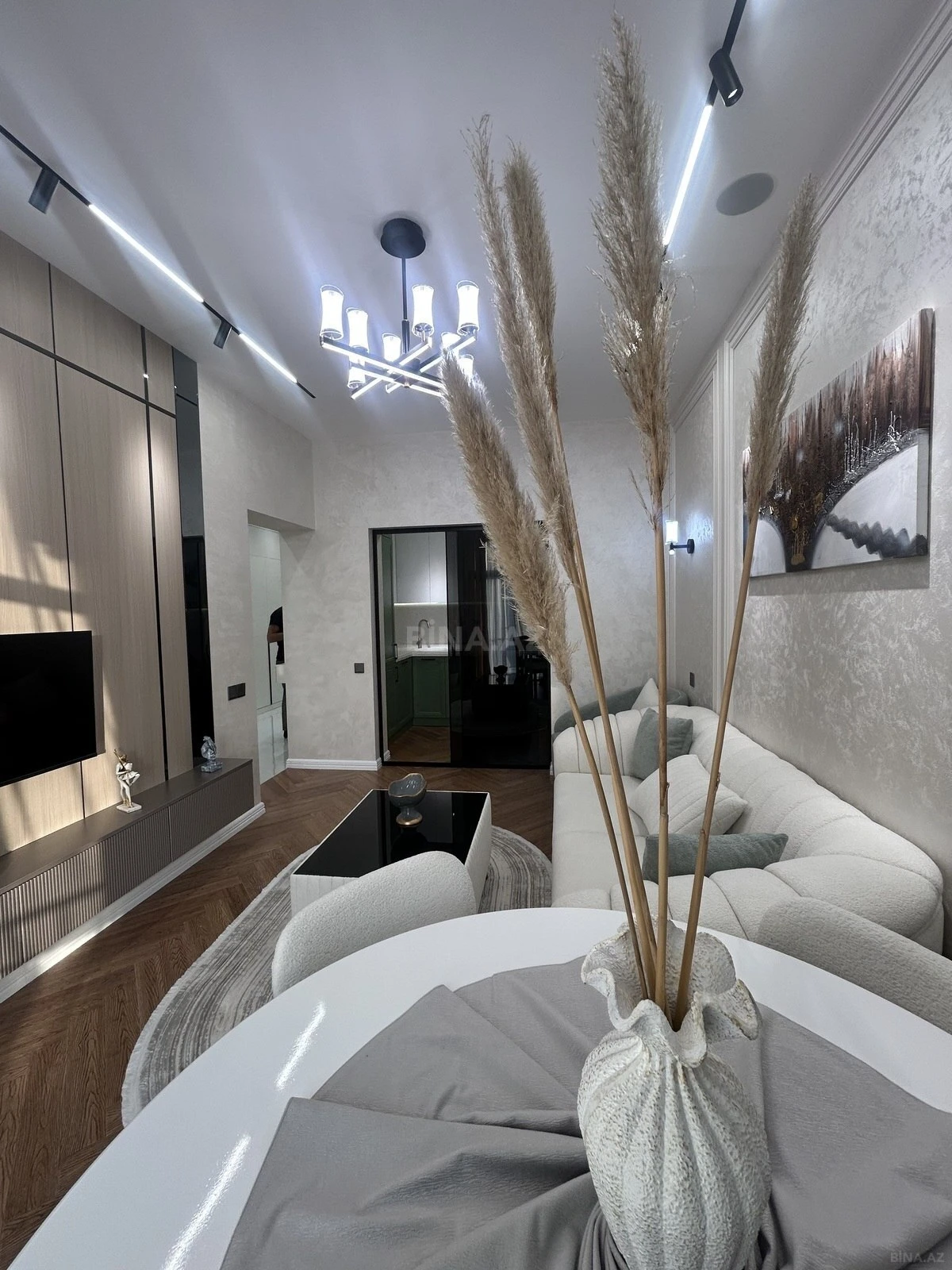Satılır 2 otaqlı mənzil 68 m²