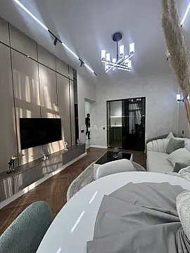 Satılır 2 otaqlı mənzil 68 m²