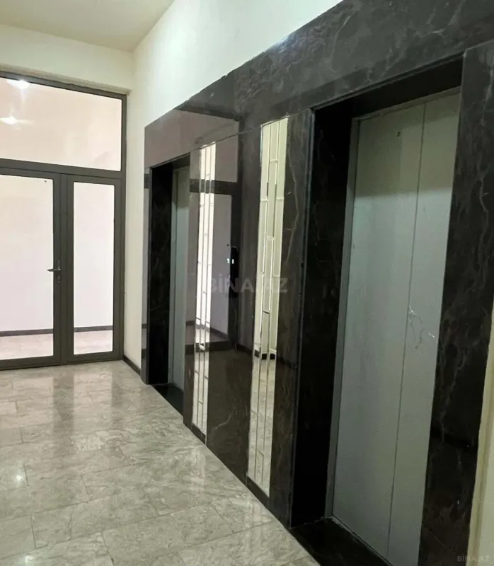 Satılır 4 otaqlı mənzil 165 m²
