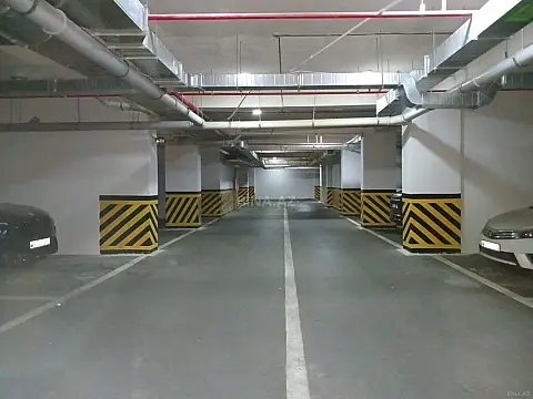 Satılır 4 otaqlı mənzil 165 m²