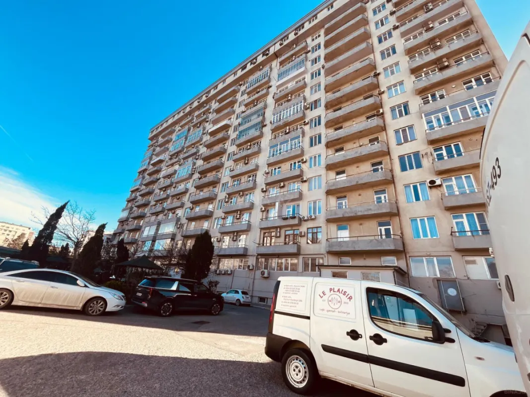Kirayə verilir 5 otaqlı mənzil 200 m²