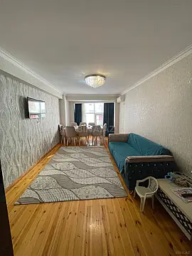 Satılır 3 otaqlı mənzil 110 m²