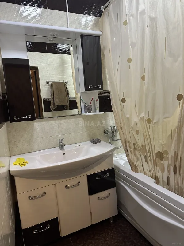 Satılır 5 otaqlı mənzil 110 m²