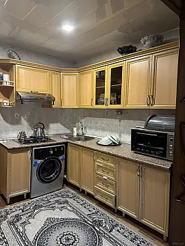 Satılır 5 otaqlı mənzil 110 m²