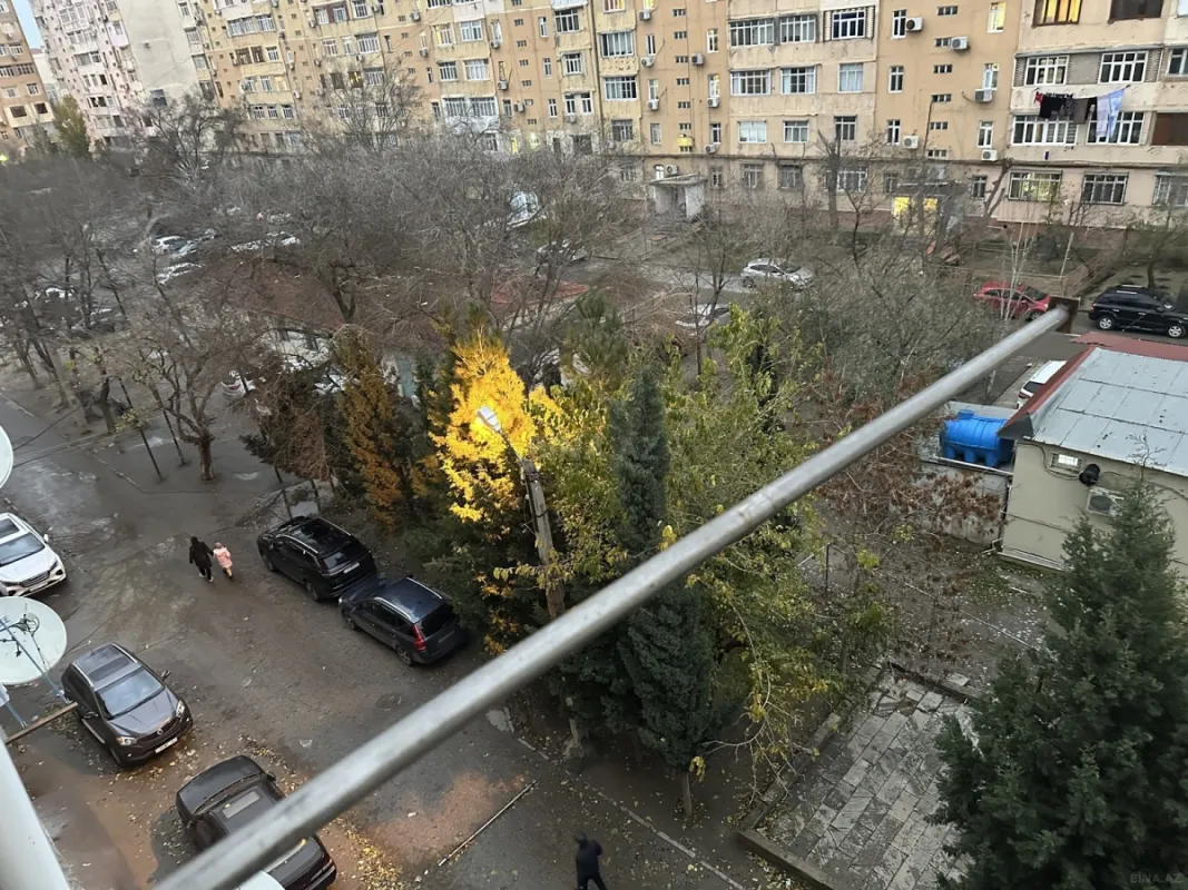 Satılır 5 otaqlı mənzil 110 m²