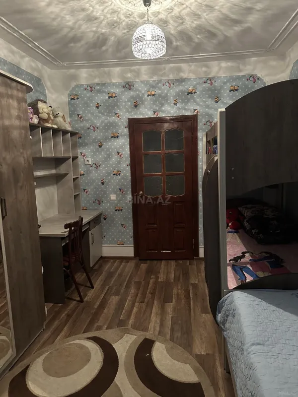 Satılır 5 otaqlı mənzil 110 m²