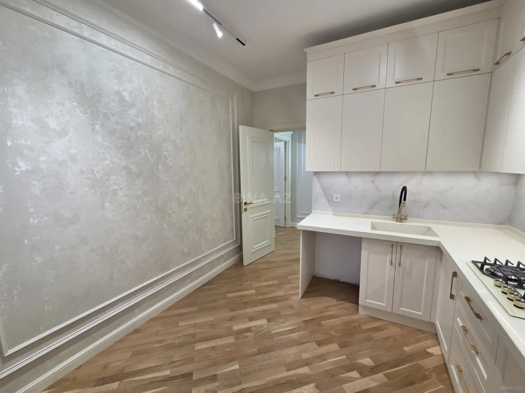 Satılır 2 otaqlı mənzil 80 m²