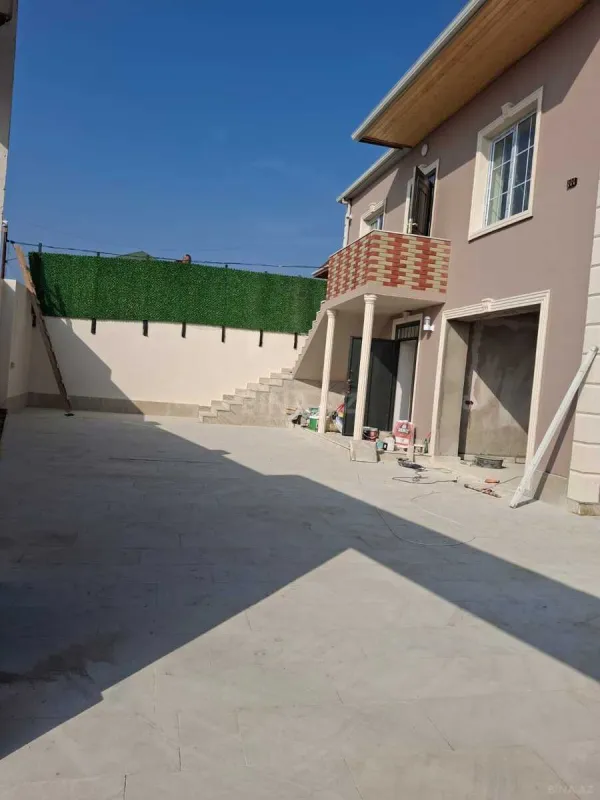 Satılır 4 otaqlı həyət evi 195 m²