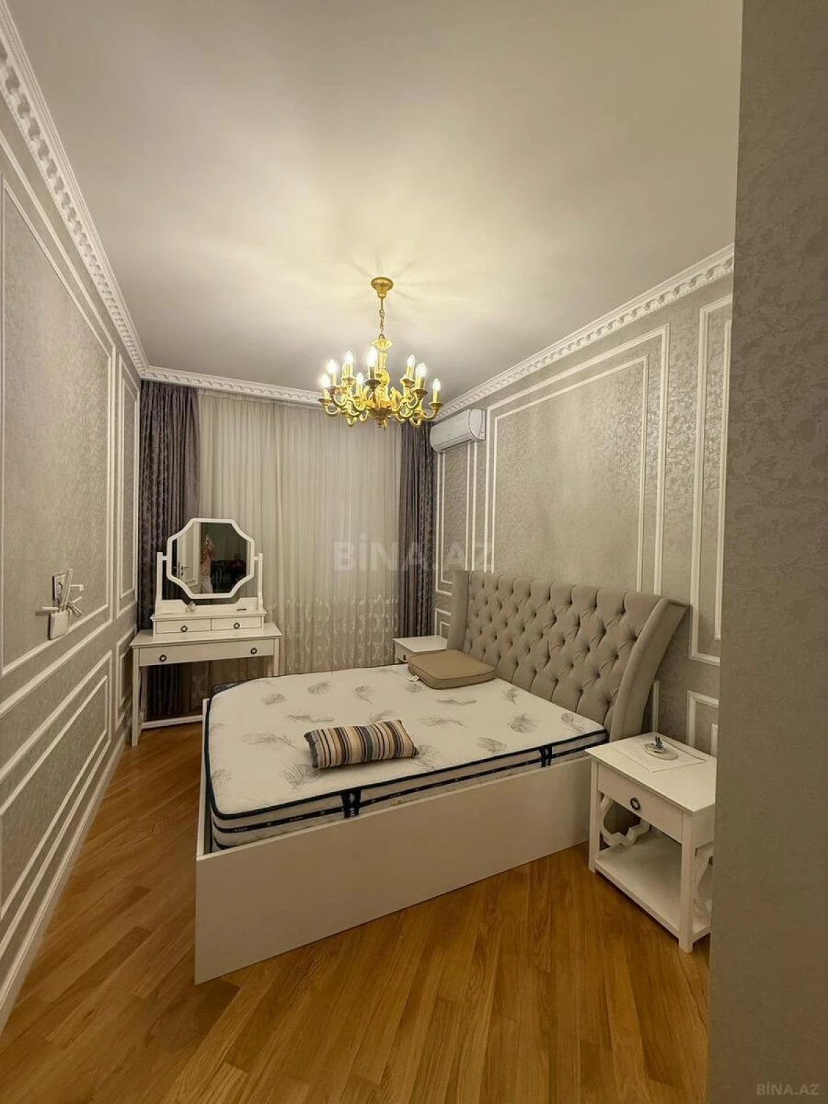 Satılır 3 otaqlı mənzil 123 m²