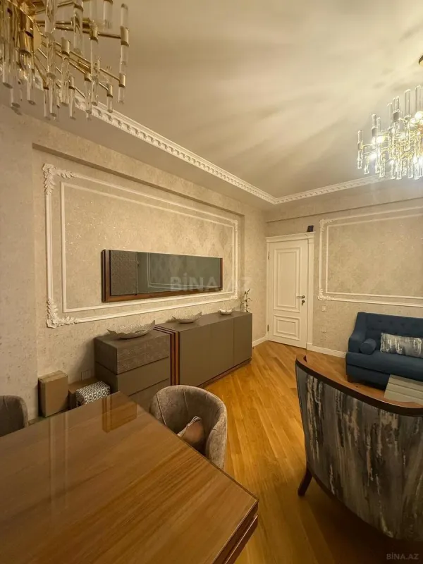 Satılır 3 otaqlı mənzil 123 m²