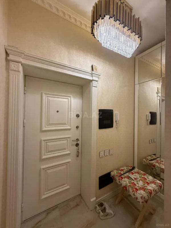 Satılır 3 otaqlı mənzil 123 m²