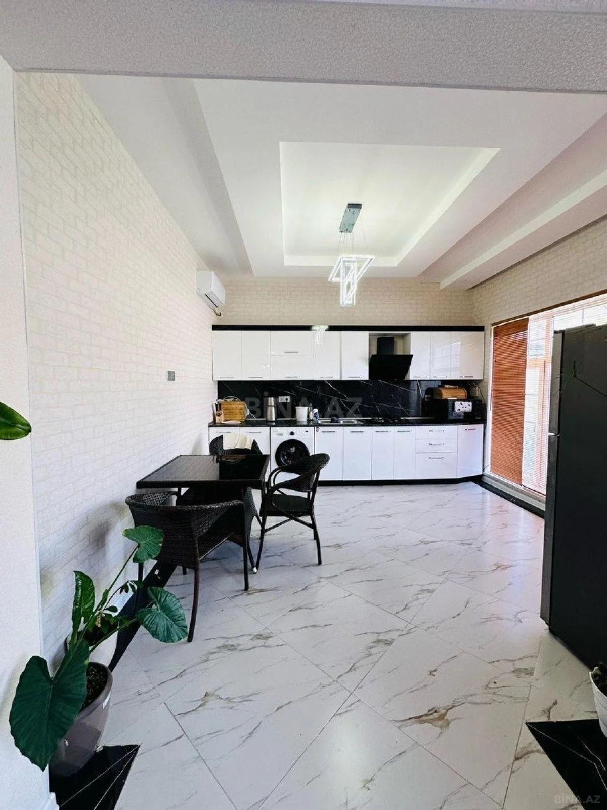 Kirayə verilir 4 otaqlı həyət evi 200 m²