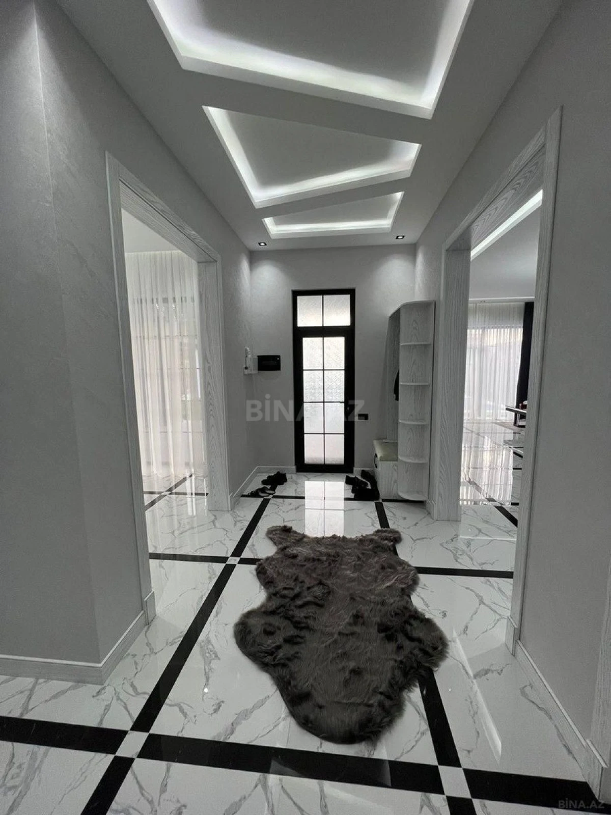 Kirayə verilir 3 otaqlı həyət evi 180 m²