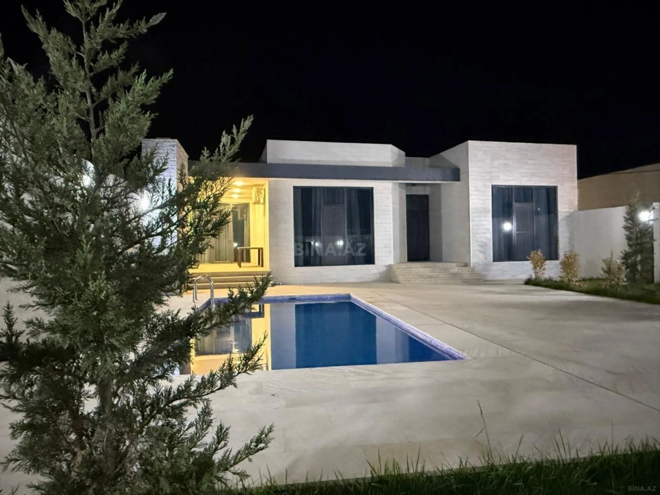 Kirayə verilir 4 otaqlı həyət evi 220 m²