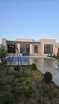 Kirayə verilir 4 otaqlı həyət evi 220 m²