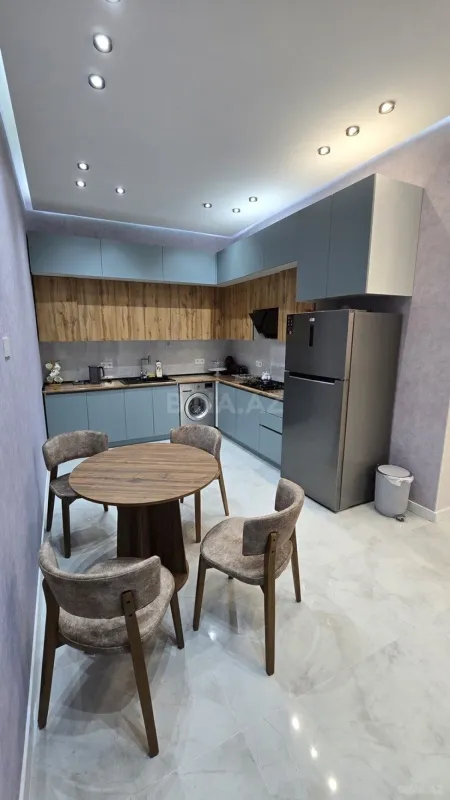 Kirayə verilir 4 otaqlı həyət evi 220 m²