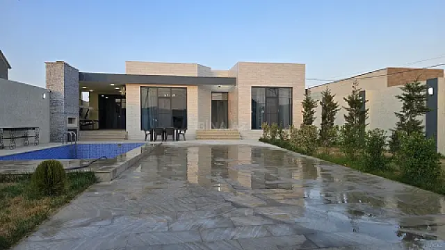 Kirayə verilir 4 otaqlı həyət evi 220 m²
