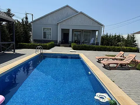 Kirayə verilir 4 otaqlı həyət evi 240 m²