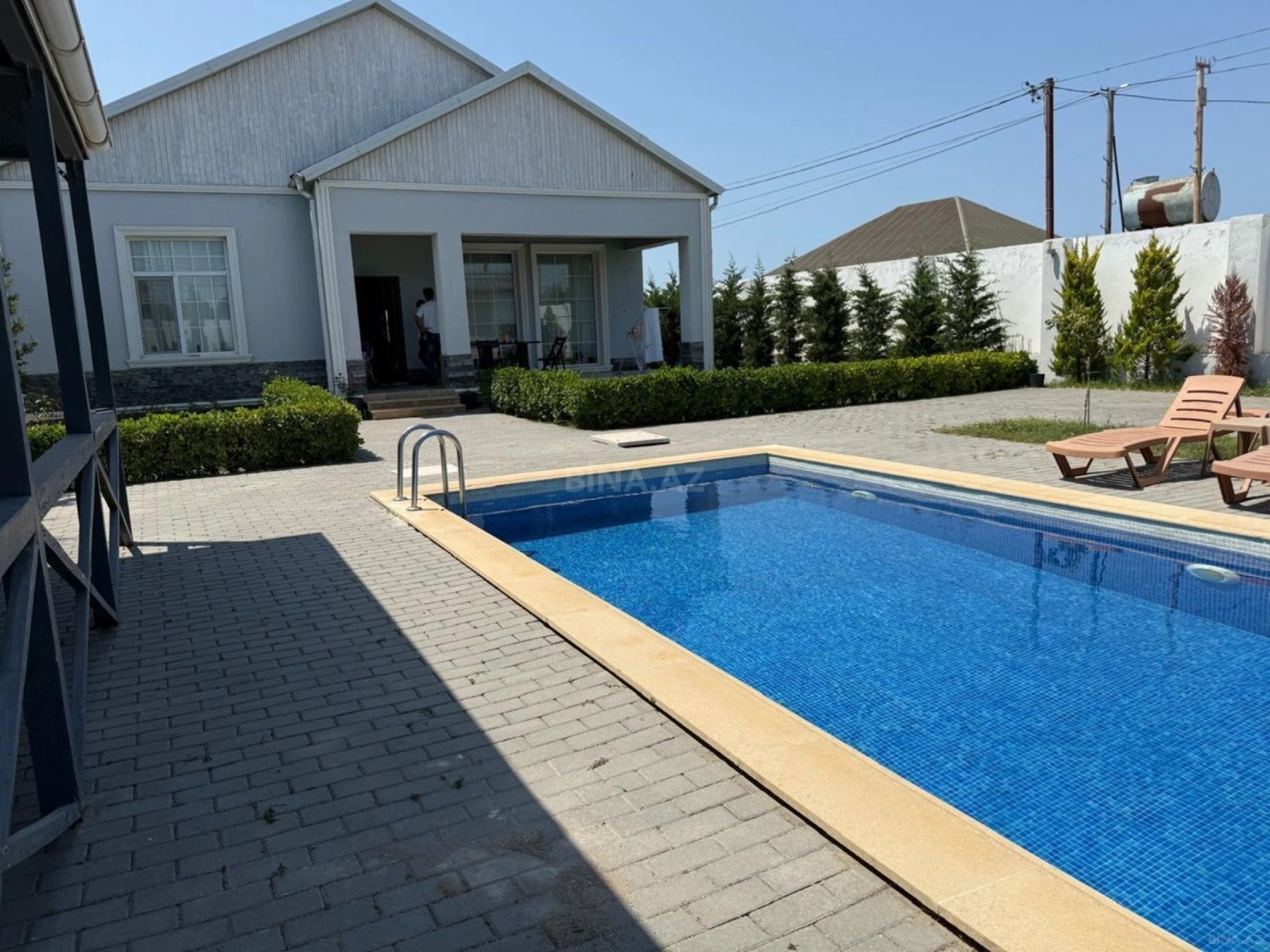 Kirayə verilir 4 otaqlı həyət evi 240 m²