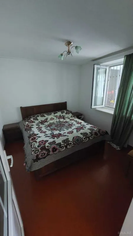 Satılır 4 otaqlı həyət evi 90 m²