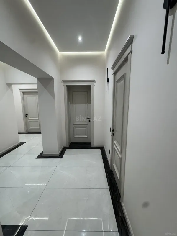 Kirayə verilir 3 otaqlı mənzil 130 m²