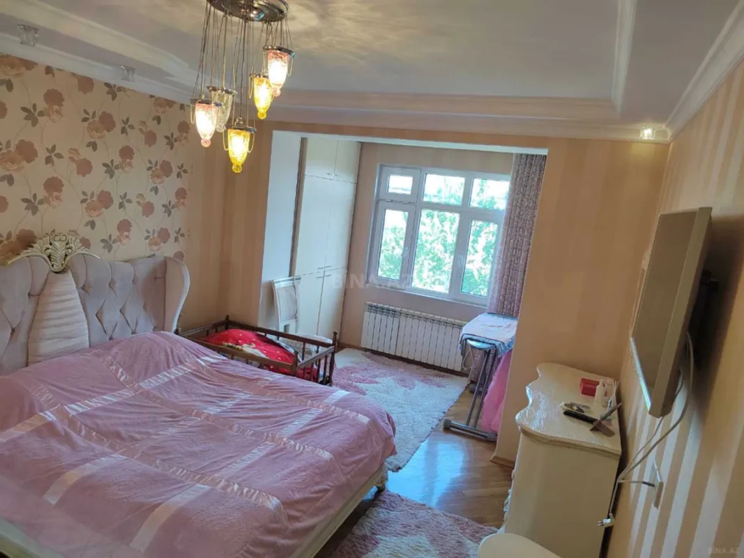 Satılır 4 otaqlı mənzil 100 m²